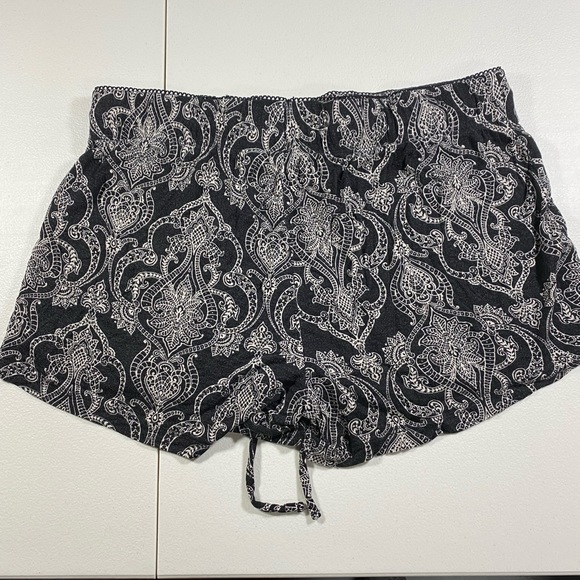 Lounge Shorts - Picture 3 of 4
